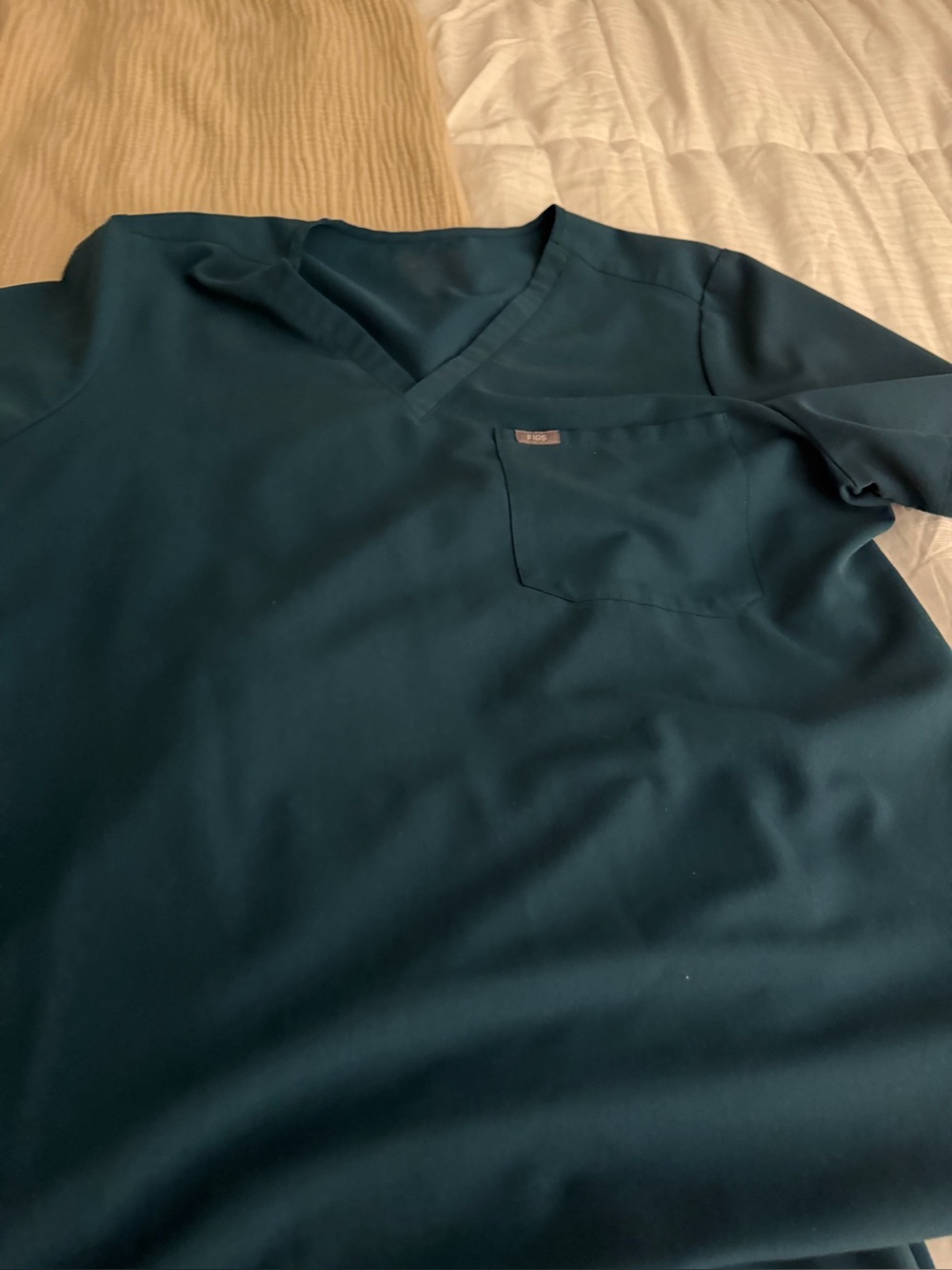 Women’s Teal V-Neck Medical Scrub Top and straight leg bottom